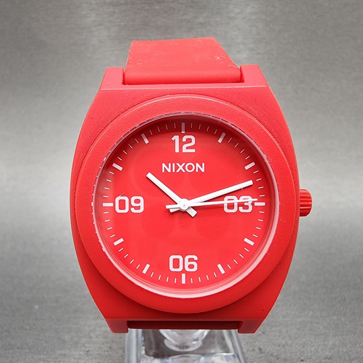 時計 NIXON MEDIUM TIME TELLER ACETATE RED Time Teller OPP Watch | Red | Recycled Plastic – Nixon US