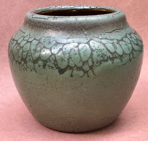 Arts & Crafts Hampshire Art Pottery Alligatored Glaze