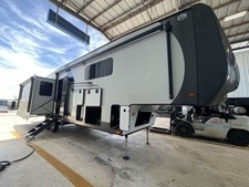 2026 Forest River Rockwood Signature FW 401SFB