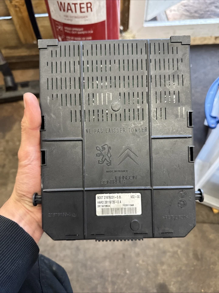 PEUGEOT 307 2004-2009 BODY CONTROL MODULE BCM 21676159-4 - Image 2 of 3