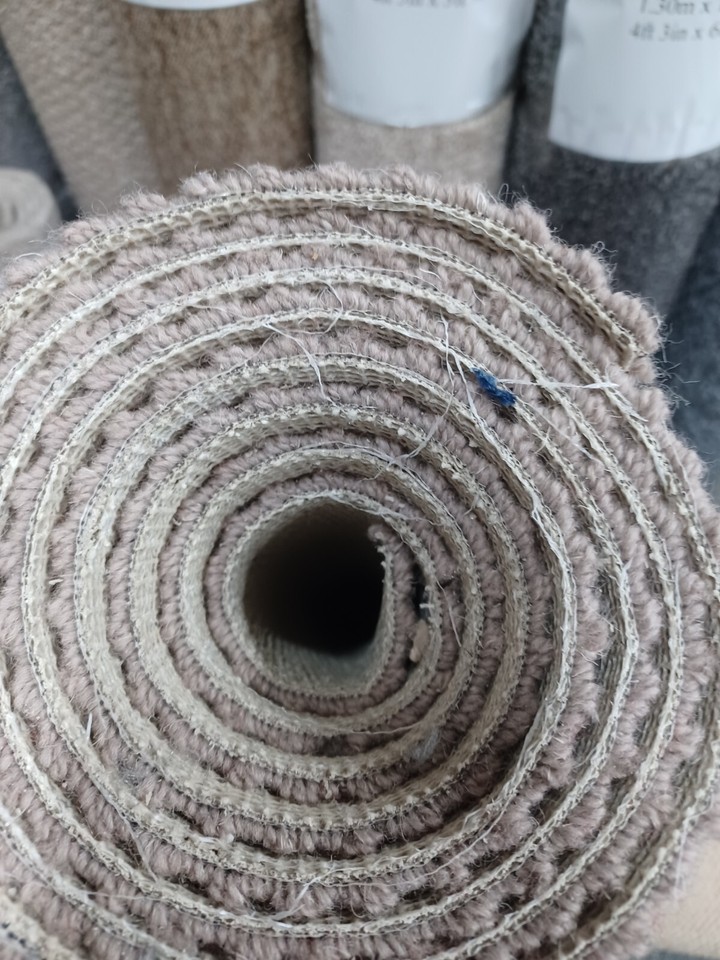 Carpet remnant Off Cut Wool Berber Loop Pile Hess Back 0.75mx1.90m
