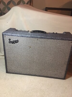 Supro 1960 s Guitar Amplifier 