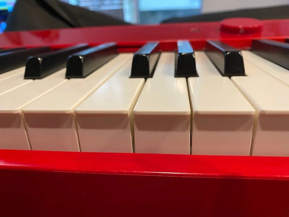 Casio Privia PX-S1100RD Red 88-Key Digital Piano with Pedal, Case & Sheet Music - Image 4 of 4