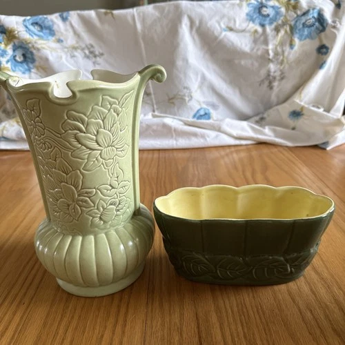 2 Vintage Red Wing Pottery USA B1393 Planter Vase green yellow, green vase 1181
