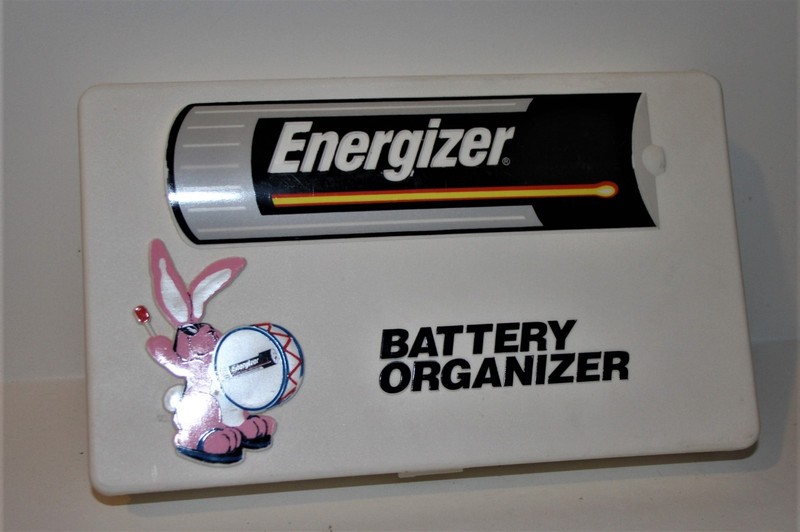 Vintage ENERGIZER Bunny BATTERY ORGANIZER Plastic Storage BOX or CASE