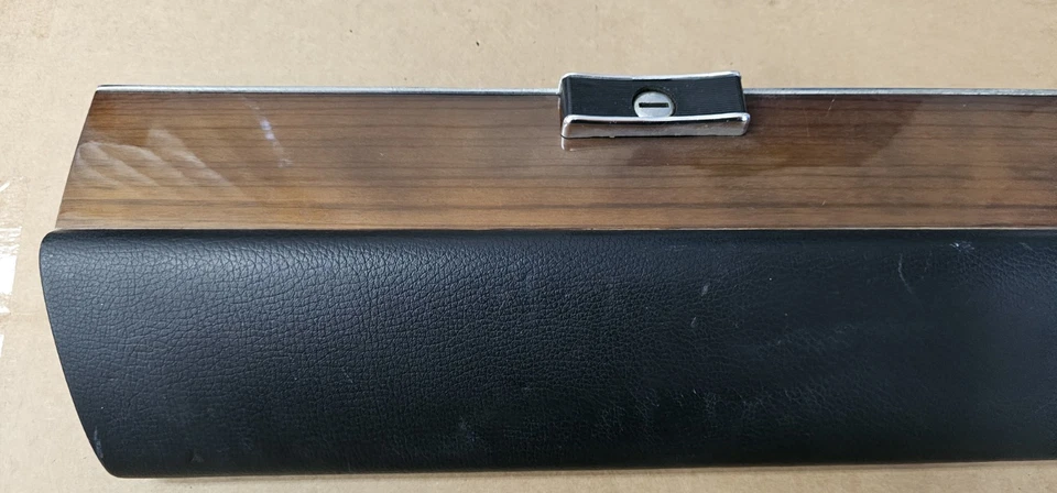 Puerta guantera mercedes-benz w116 / pestillo / azul oscuro 300SD 450SE 450SEL Foto 3 de 4