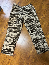 Men?s Vintage Columbia Gallatin Range Wool Camouflage Cargo Pants in a Size 36
