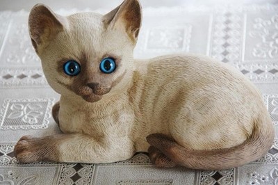 Kato Kogei Kitten Ceramic Figurine Blue Glass Eyes Cat Japan