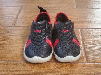 lebron splash shoes
