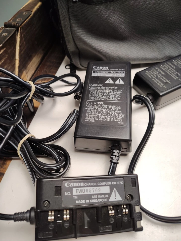 Cámara de video digital Canon A1 de 8 mm Hi8 Canovision con extras + bolsa SIN BATERÍA LIMPIA Foto 4 de 4