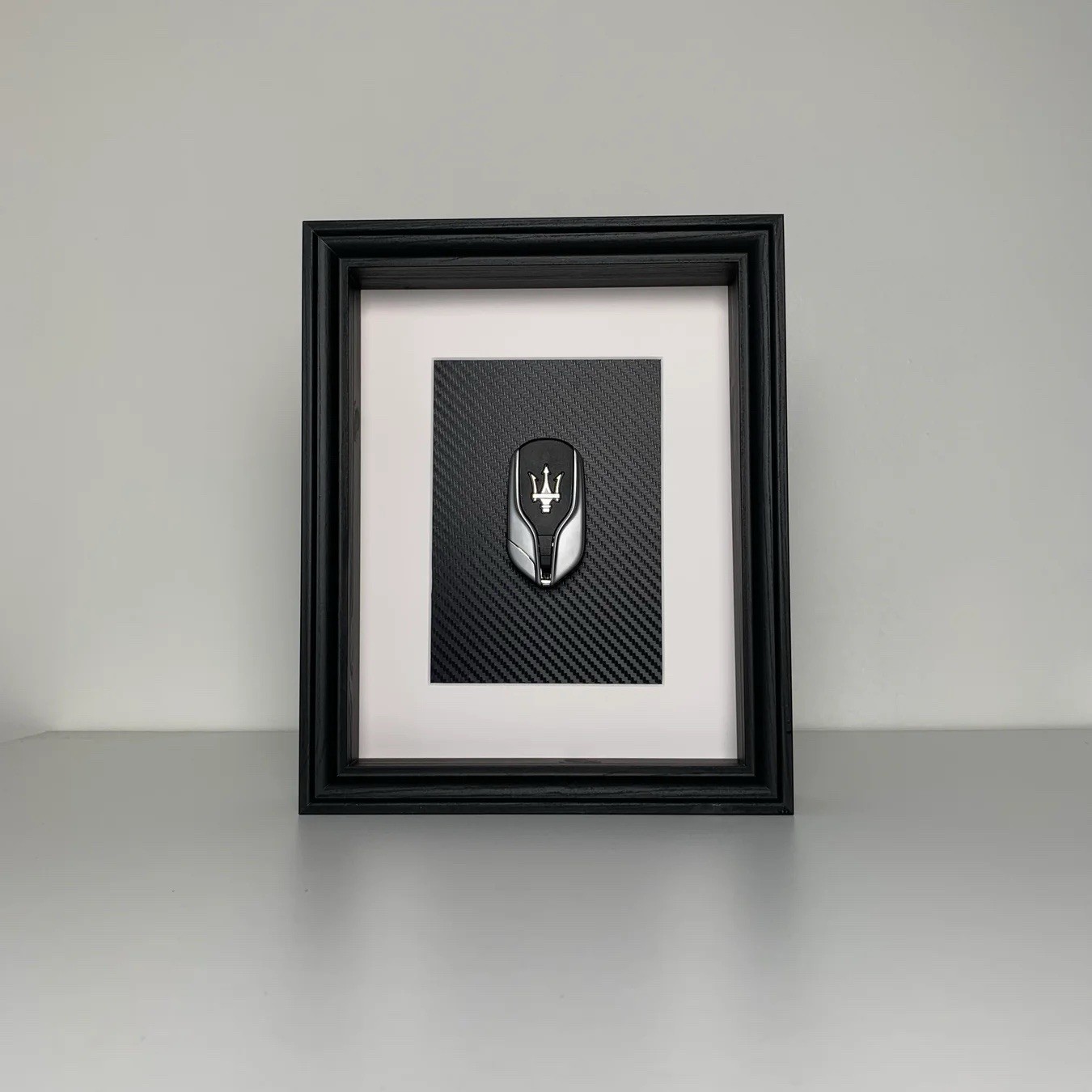 Cadre Art Maserati Cartist - Le cadeau idéal de décoration luxe auto pour homme