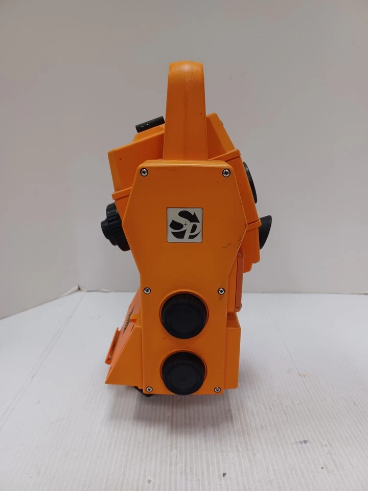 Geodimeter 610 Robotic Total Station w/Carrying Case (parts Only) - Image 4 of 4