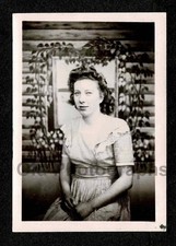 STUDIO PIC HOKEY LOG CABIN VINES YOUNG LADY ALICE CRIPPEN OLD/VINTAGE PHOTO-G967