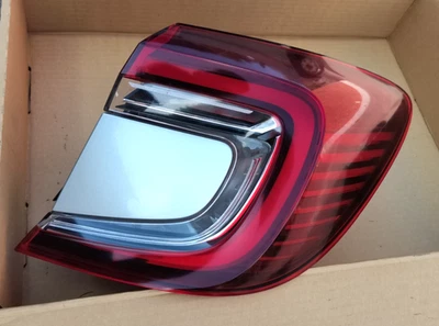 Feu arrière droit Renault Captur 2 / 265507894R - Photo 1/3