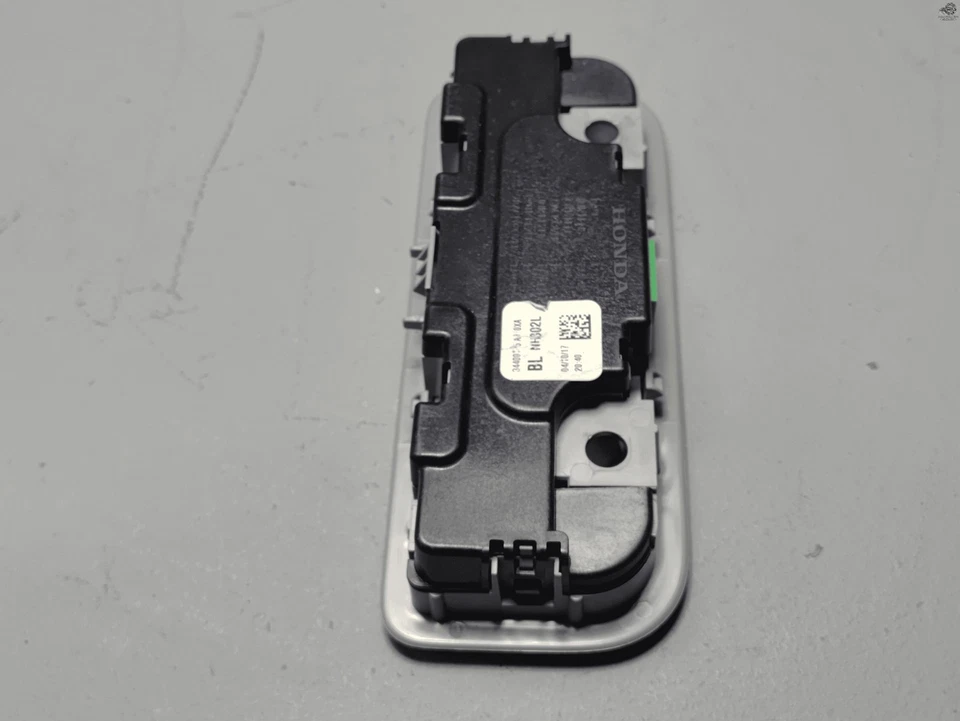 Лампа для чтения карт задняя крыша верхний внутренний купол от оригинального производителя 2014-2018 Acura MDX - Изображение 4 из 4