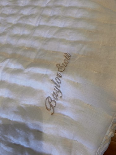 Pottery Barn Kids Ruffle Belgian Linen Baby Quilt White Mono “Baylor Scott” READ - Picture 2 of 13