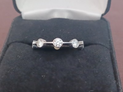 18kt White Gold Diamond Band