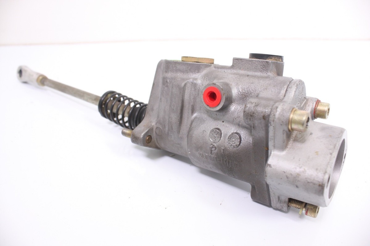 Porsche 964 C4 965 993 (1989-1998) OEM Power Brake Booster Vacuum 