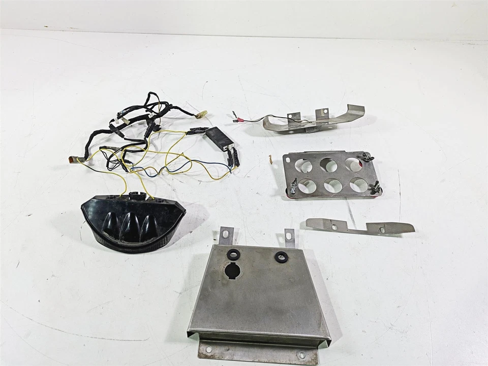 2009 Ducati Monster 1100 S Competition Werkes suporte para palter conjunto de lanterna traseira de LED - Imagem 2 de 4