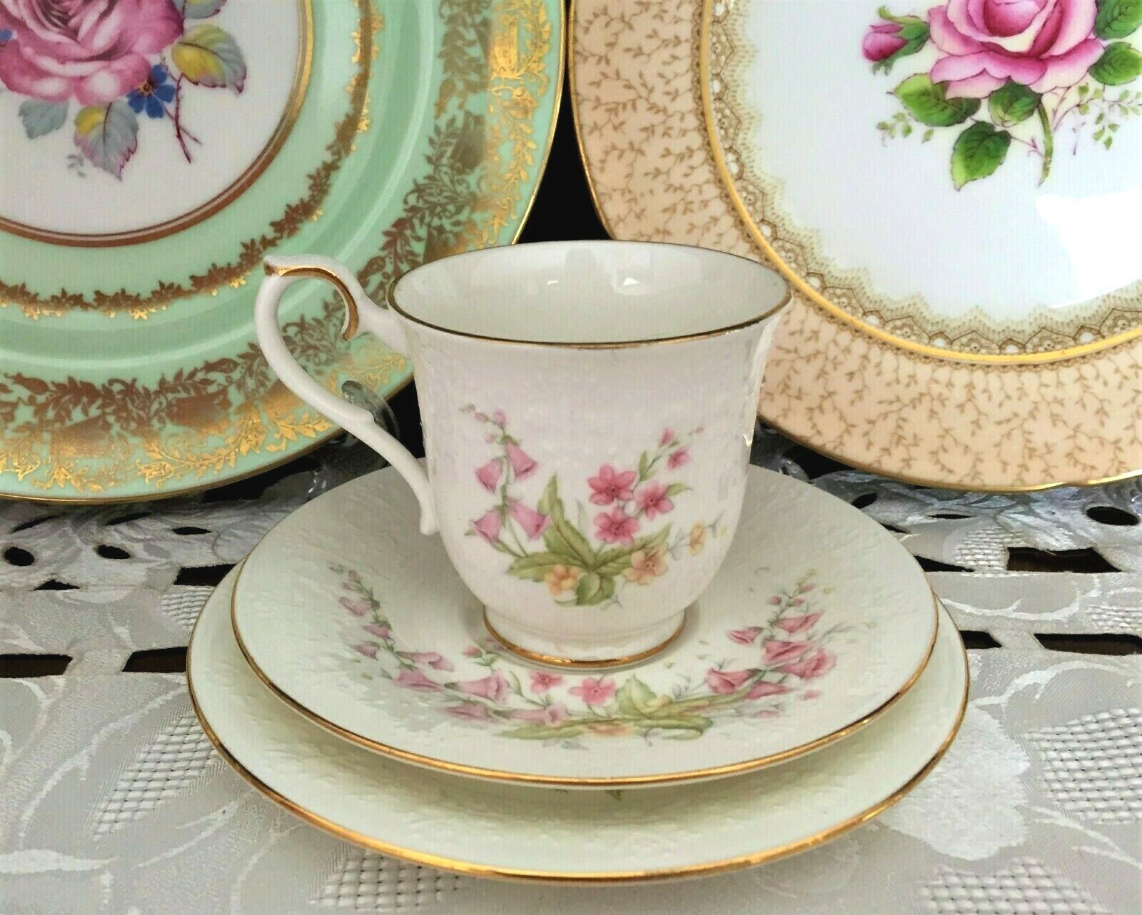 VINTAGE ROYAL ALBERT BONE CHINA ENGLAND FOR ALL SEASONS PARKLAND TRIO
