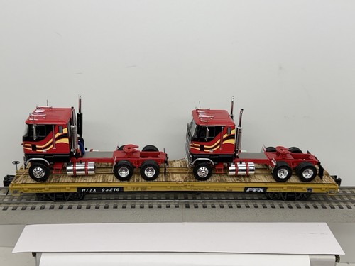 MTH O 3 rieles HTTX 92316 TTX vagón plano con 2 cabinas FORD sobre tractores de carretera personalizados | Zustand: New