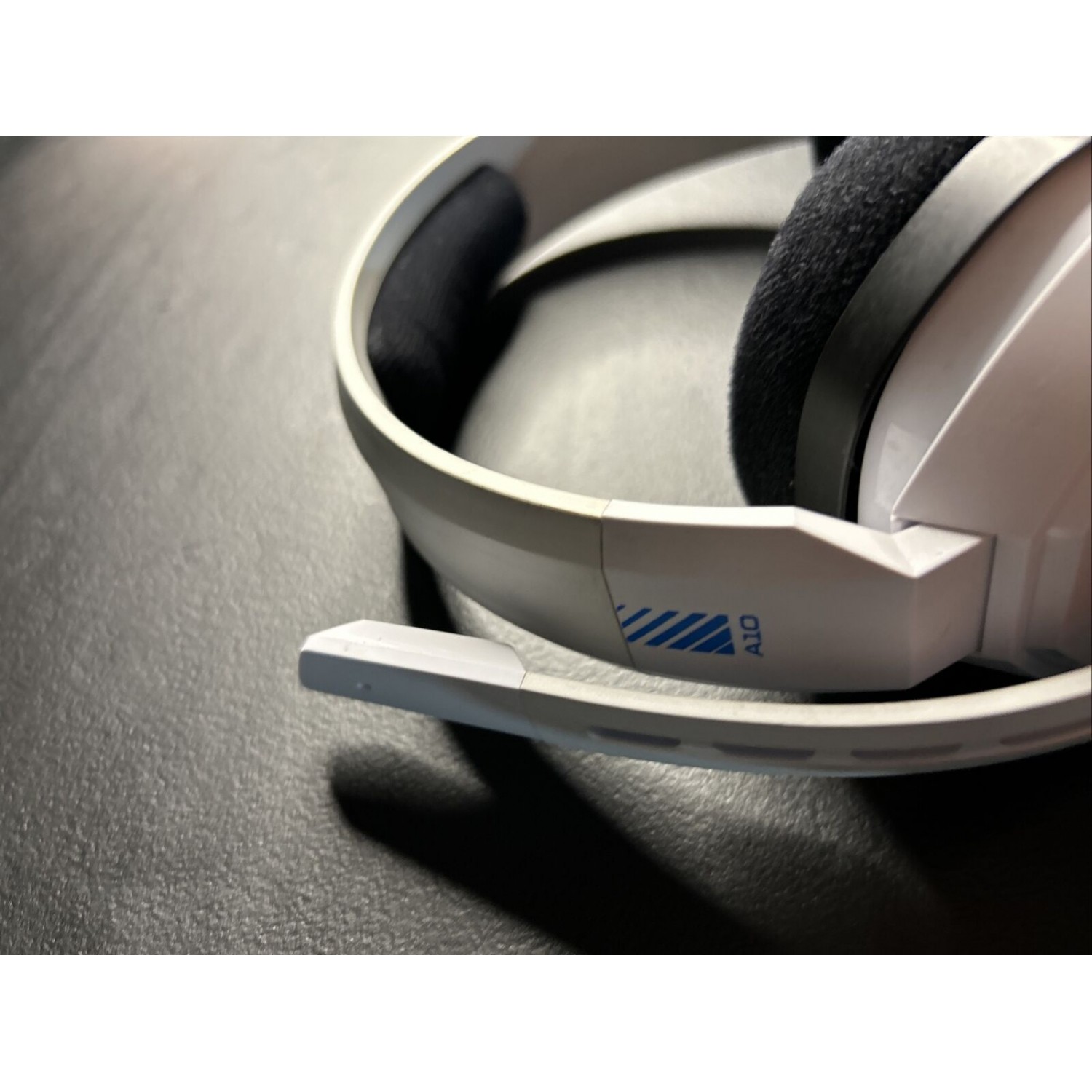 Logitech 939-002050 ASTRO A10 GEN2 XBOX WHITE WIRED HEADSET - Thumbnail 2