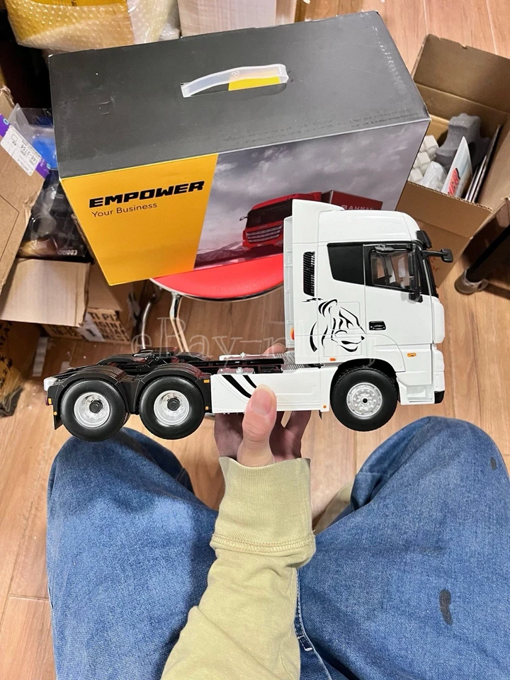 Semirremolque Foton escala 1:24 tractor blanco diecast modelo coche Foto 2 de 4