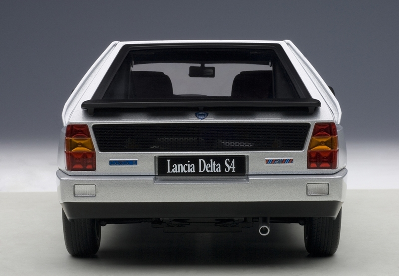 1985 LANCIA DELTA S4 GRAY PLAIN 1:18 by AUTOART #74772 BRAND