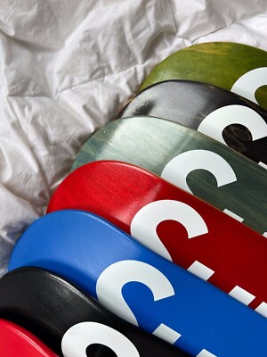 「激レア」Supreme 2008 OG Box Logo デッキ Supreme 2008 Kermit, Stained, and 2009 Painted Skateboard