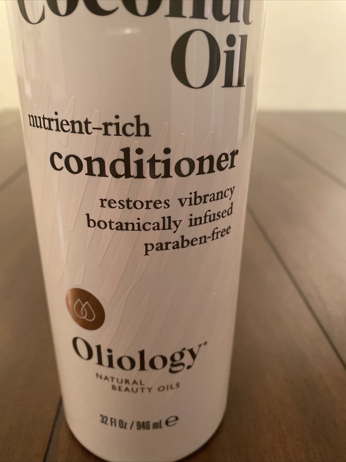 Oliology Natural Beauty Coconut Oil Nutrient Rich Conditioner Restores