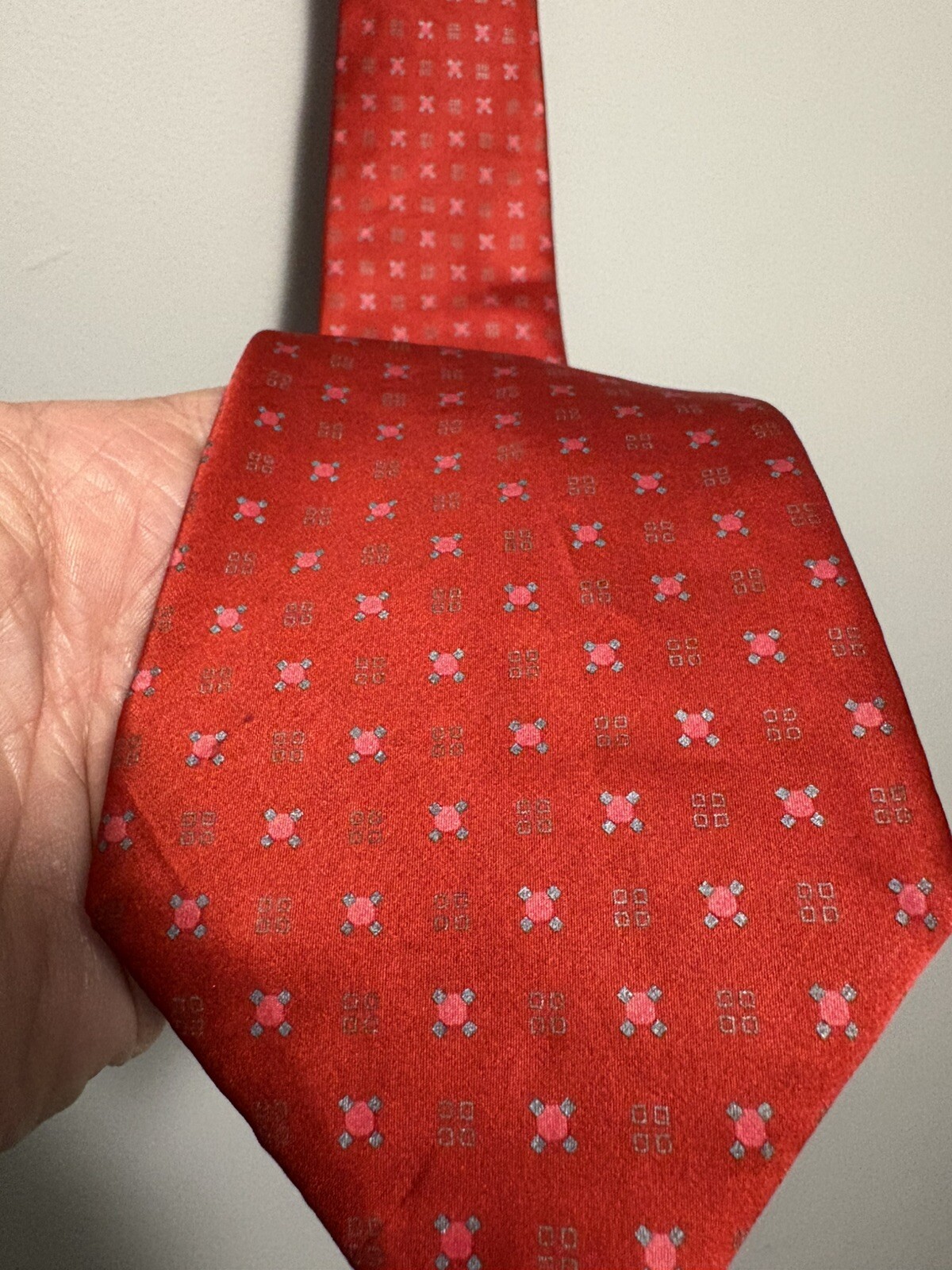 Cravatta uomo seta Yves Saint Laurent rossa tuta cravatta collo rosso