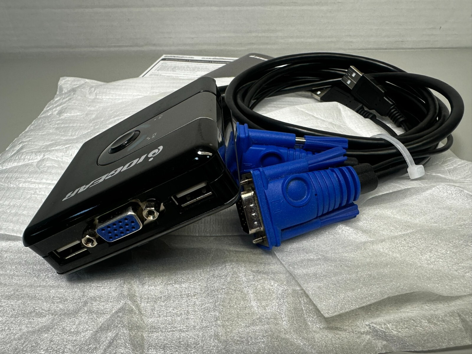 IOGear 2-Port USB DVI KVM Switch GCS42UW6 881317010605