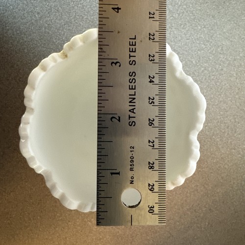 Vintage Fenton Milk Glass Hobnail Spikes Three Footed Egg Vase Scalloped Top CS3 - Picture 7 of 8