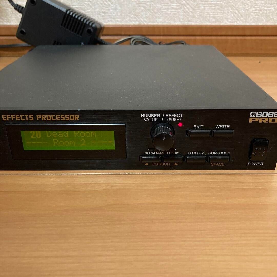 Boss SE-70 SE70 Multi Super Effects Processor 4957054058562 Boss SE-70 SE70 Multi Super Effects Processor 4957054058562