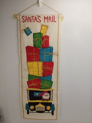 Rare Vintage Bucilla Felt Jeweled Christmas Card Holder Santa's Mail (Kit #3061)