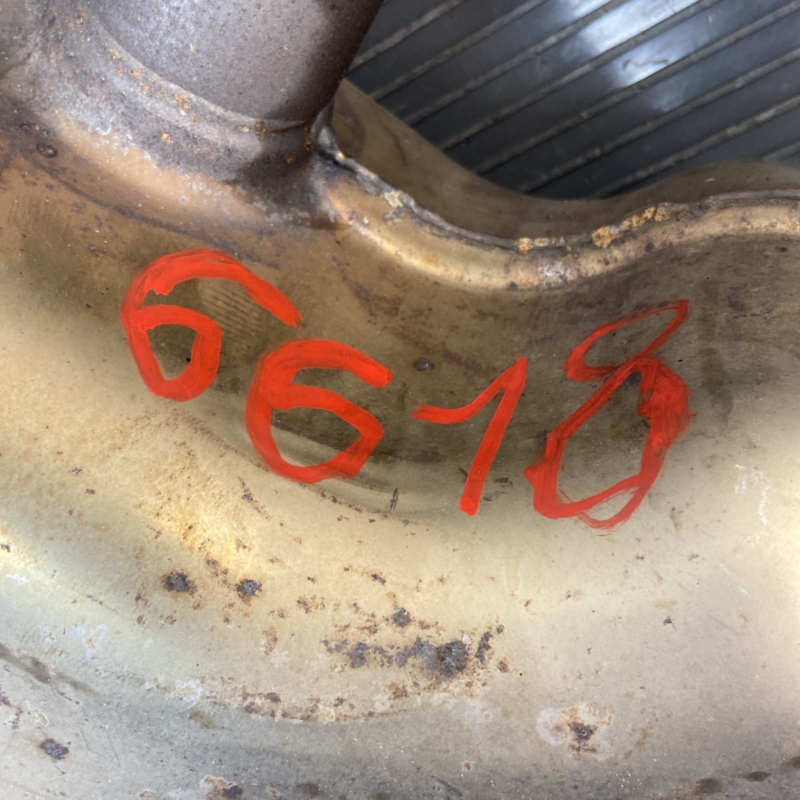 2014-2020 BMW i8 I12 1.5L Exhaust System Rear Muffler W/ Pipe OEM *NOTE*
