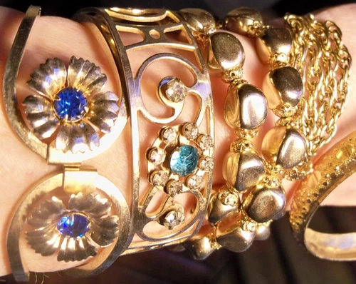 vtg Jewelry Bracelet Lot of 4 60s gold tone art deco mcm clamper tassel chain