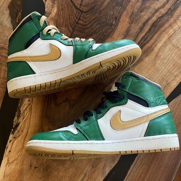 Nike Air Jordan 1 Retro High OG 'Celtics' Colorway Basketball
