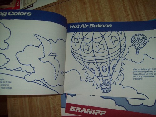 BRANIFF AIRLINES Checked Baggage, NAPKINS, Post Cards, Activity Books B/CAUSE!!! - Picture 10 of 15