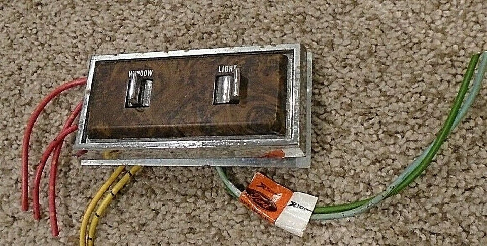 1972 1973 1974 LINCOLN CONTINENTAL MARK IV 4 READING LIGHT OPERA SWITCH OEM - Изображение 2 из 4
