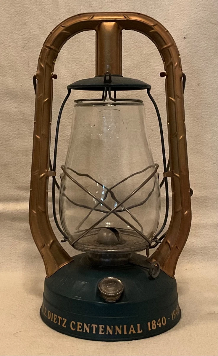 Dietz Monarch Lantern In Collectible Railroad Lanterns & Lamps for