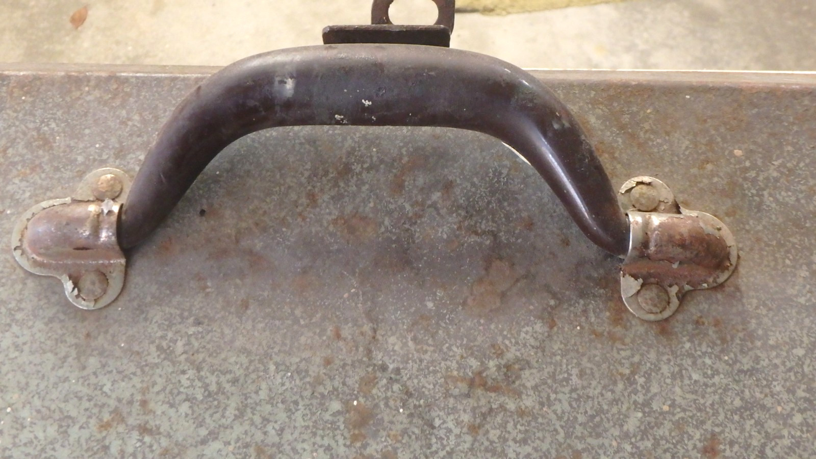 Reduced - Vintage Kennedy K-32,  Gable Top Tool Box,  32"X10"X8"