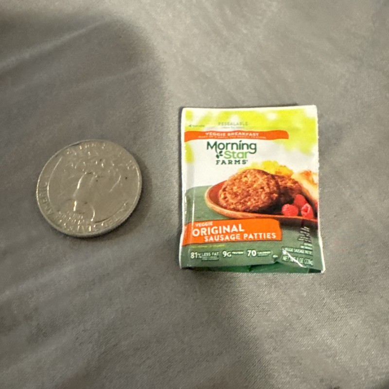 Zuru Mini Brands Series 4 #035 Morning Star Original Sausage Patties