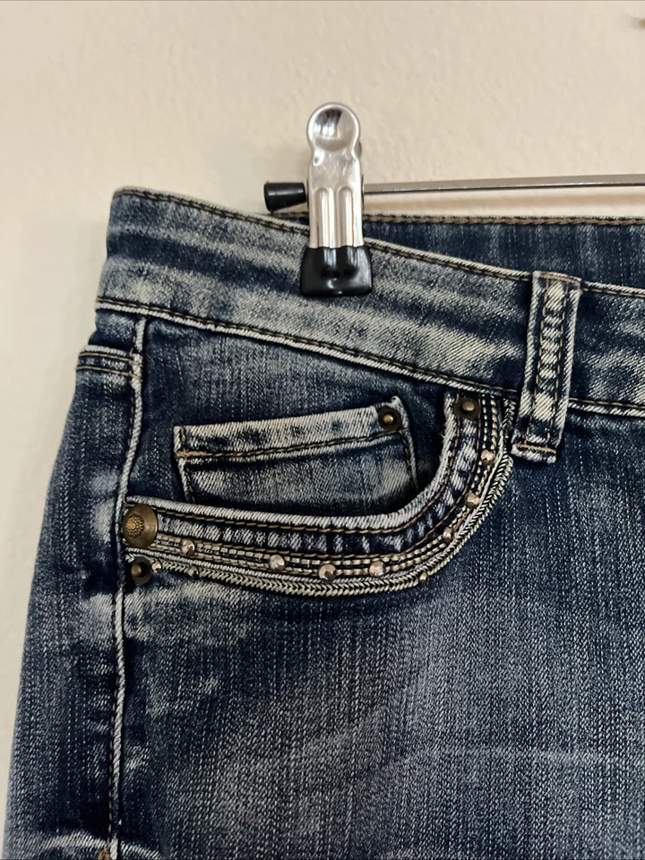 Pantalones de mezclilla para mujer Cache acampanados corte bota adornados brillantes Y2K talla 10 Foto 3 de 4