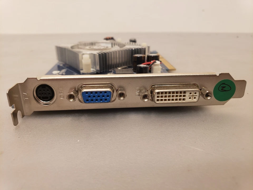 Nvidia GeForce 7600GS 180-10508-0000-A00 256MB 128-Bit AGP Video Graphics Card - Image 3 of 4