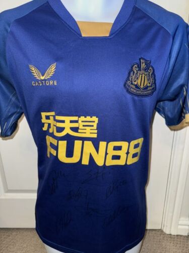Signed Newcastle Autograph Away Shirt Howe Isak Botman Bruno Joelinton Gordon