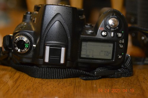 MINT NIKON D90 LOW SC 8995 SHOTS W/STRAP BODY CAP BATTERY AND SD CARD WORKS WELL - Picture 13 of 15