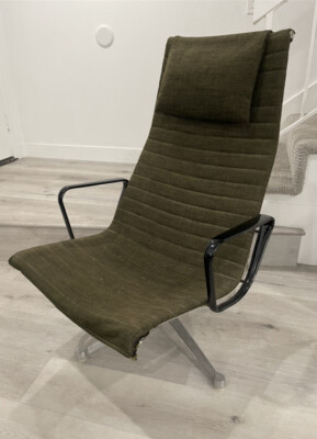 Eary Herman Miller Eames Aluminum Group Lounge Chair in A. Girard hopsack fabric