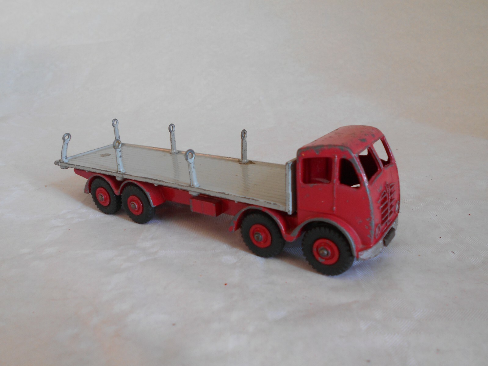Dinky Toys 1:50 - 1 - Camión A Escala - Ref. 905 Foden Flat Truck With Chains, 2nd Type Cab Maroon Diecast Hubs