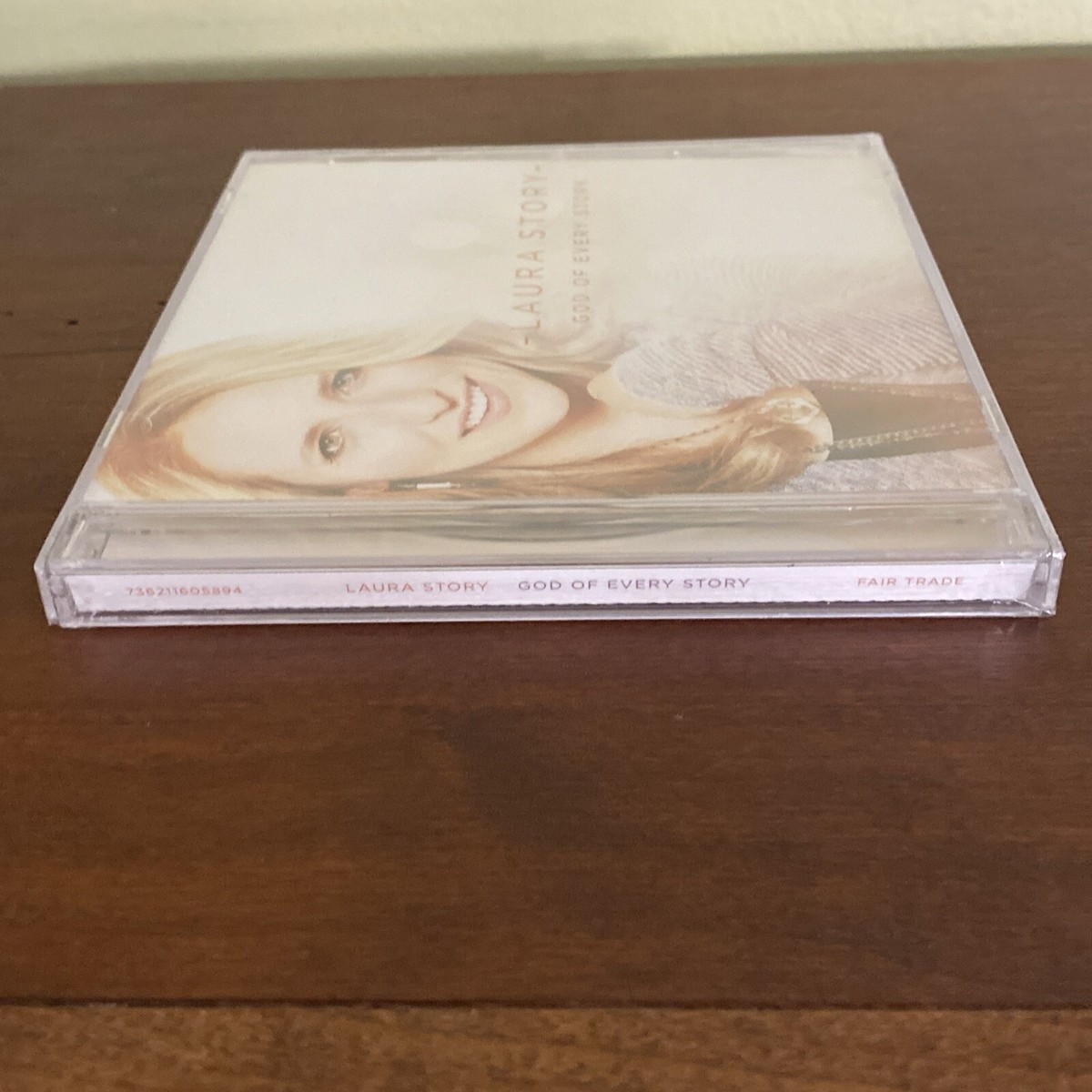 その他 God of Every Story [CD] God of Every Story by Laura Story (CD, Sep-2013, Columbia
